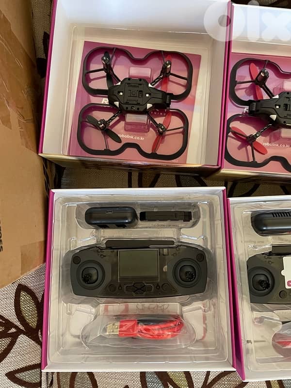 5x CoDrone EDU with Arena and balls 1