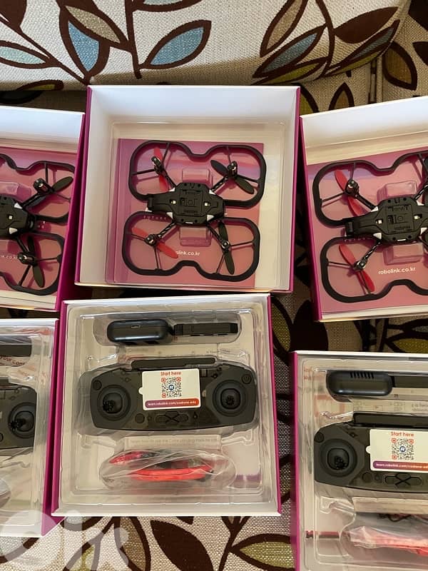 5x CoDrone EDU with Arena and balls 2