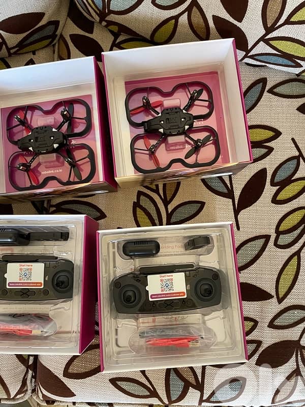 5x CoDrone EDU with Arena and balls 9