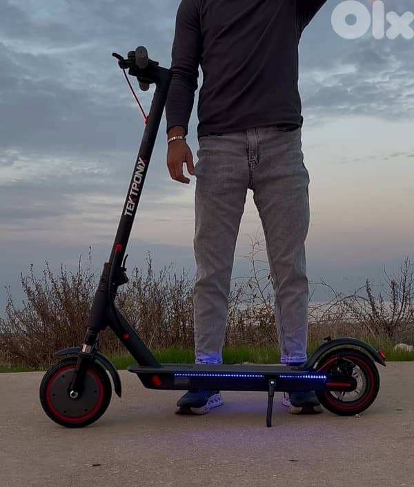 Electric Scooter 35KM Speed with Front Suspension & Strip Led Light 5