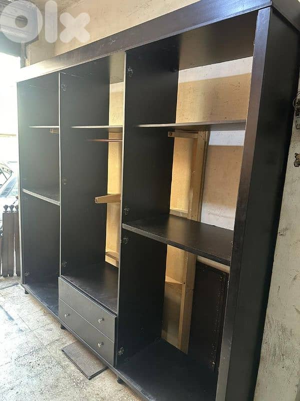 اوضة نوم شغل توصاية عشر درف مع فرشة اسفنج كتير مرتبة ونظيفة 2