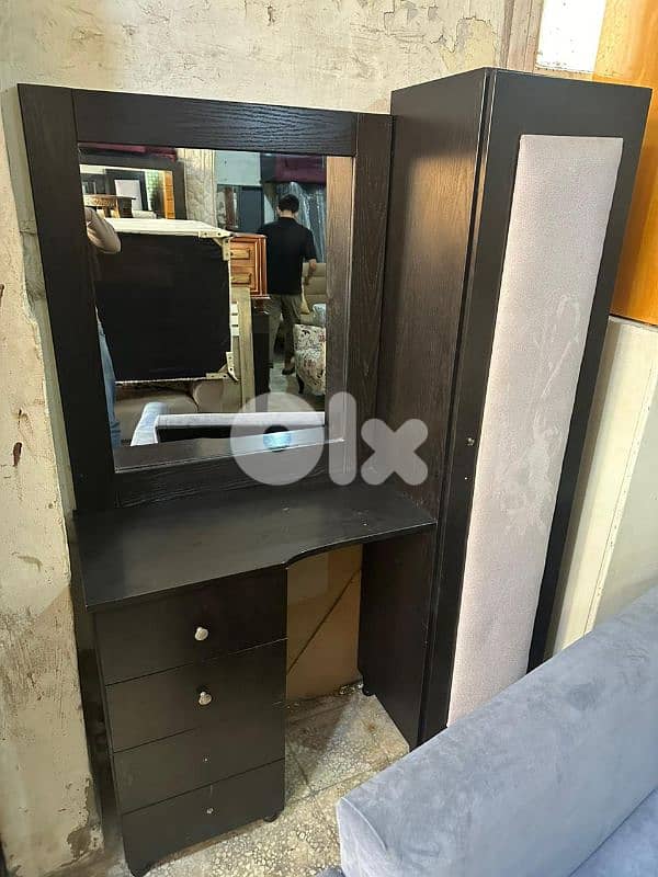 اوضة نوم شغل توصاية عشر درف مع فرشة اسفنج كتير مرتبة ونظيفة 4