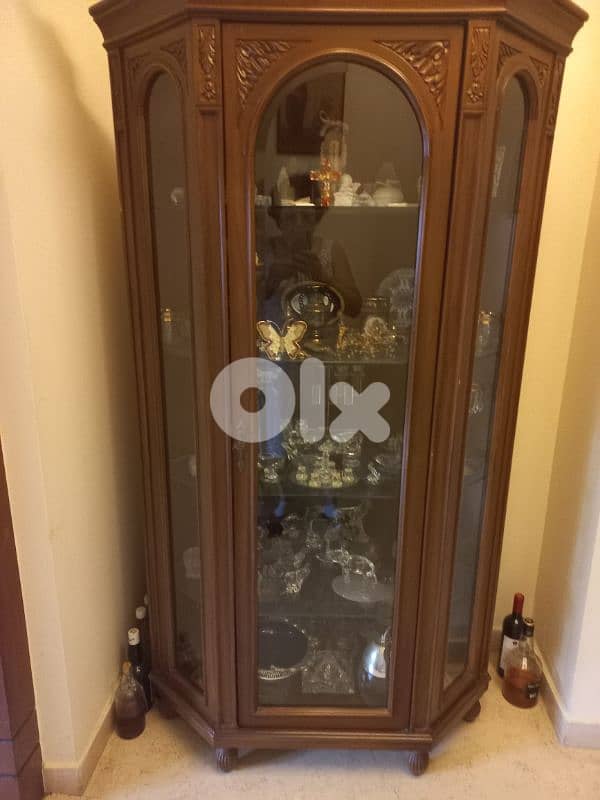 1st bibliotheca  2nd vitrin 1