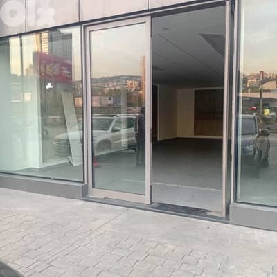 Show Room For Rent in Dbaye 7500$\months  صالة عرض للإيجار في ضبية