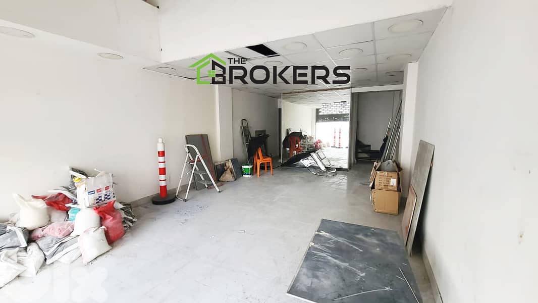 Shop for rent in Mirna Chalouhi محل للايجار في ميرنا الشالوحي 0