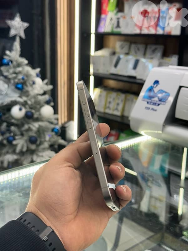 iPhone 15 Pro 256Gb battery 89% 3