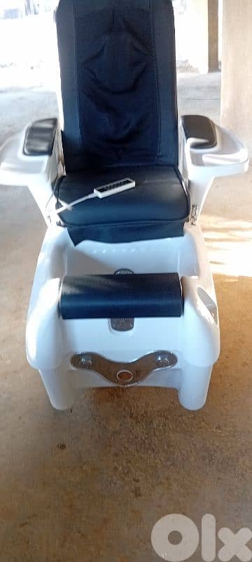 كرسي مساج. وجاكوزي 1