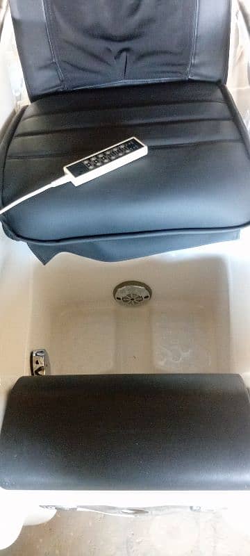 كرسي مساج. وجاكوزي 4