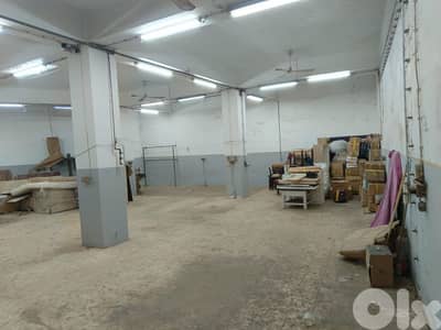 550 SQM Prime Location Industrial Warehouse in Mkalles , Metn