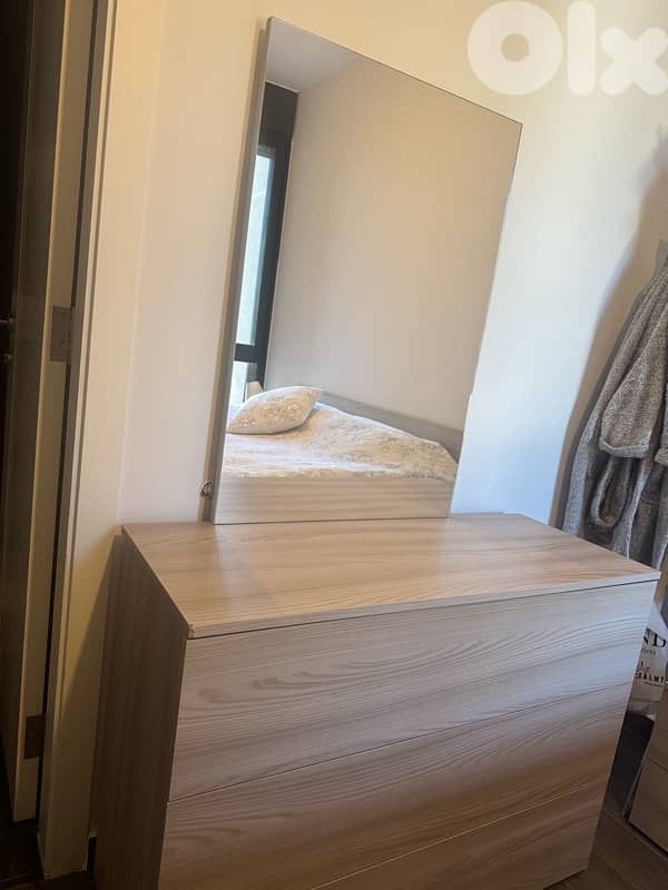 full bedroom, excellent condition with mattress 6