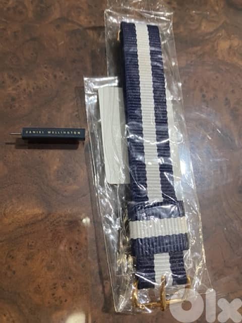 Daniel Wellington Classic Sheffield watch 1