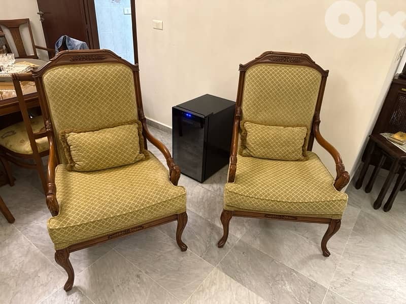 Salon wood engraved 7