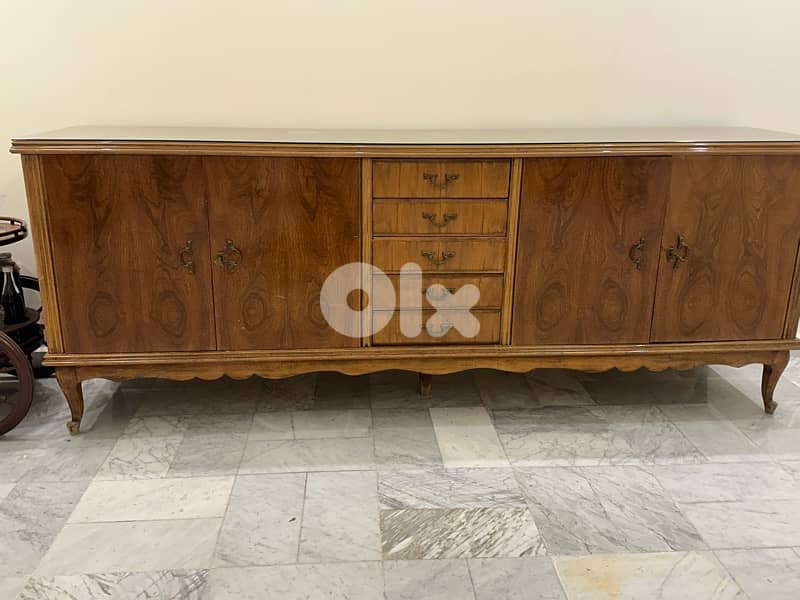 dining chairs and side كراسي سفرة مع بوفيه 1