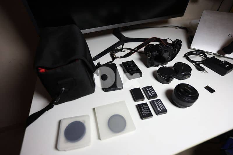 EOS M50 - EF ADAPTER - EF SPEEDBOOSTER - 4 BATTERIES - ORIGINAL BAG mo 3