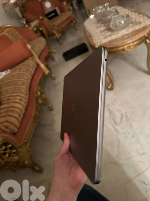 Macbook air m2 same as new 3