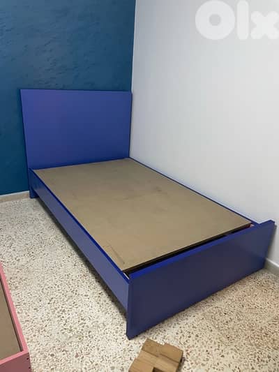 تخت مفرد ونص جارور جديدة من المعمل بافضل الاسعار