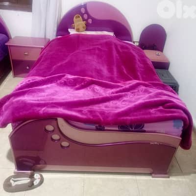 غرفة نوم كاملة للبيع بدون فرش