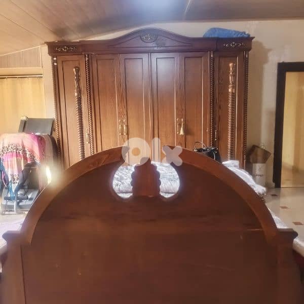 غرفة نوم كاملة للبيع بدون فرش 1