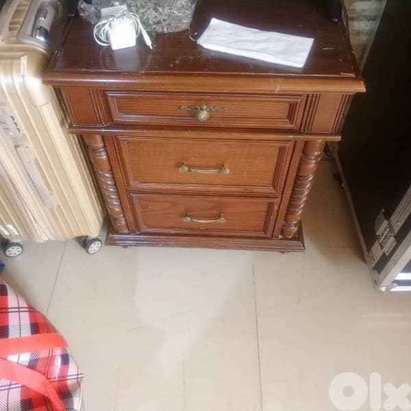 غرفة نوم كاملة للبيع بدون فرش 5