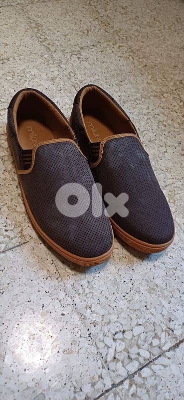 Milano Shoes 43 (20$) 0