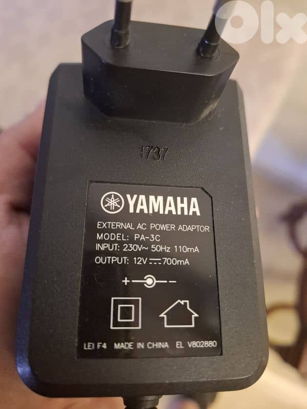 Yamaha PSR-E373 61-Keys Portable Keyboard  اورغ شرقي غربي جديد new 2