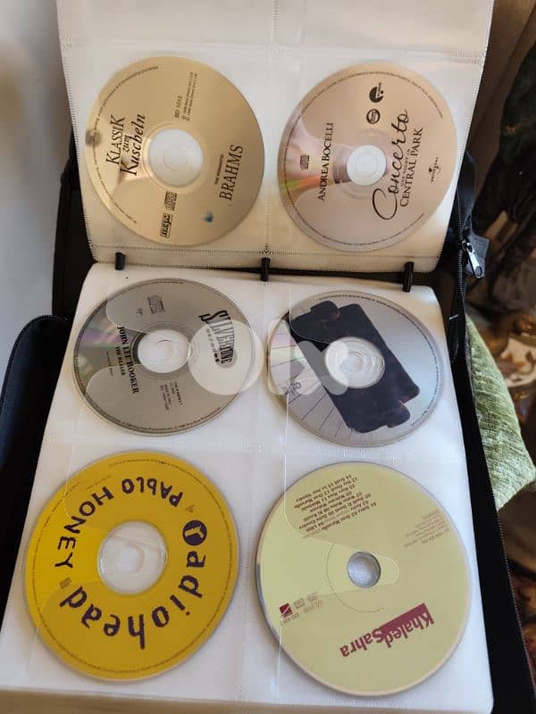 85 original cd's,music,with original vintage bag 4