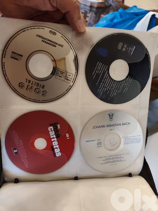 85 original cd's,music,with original vintage bag 7