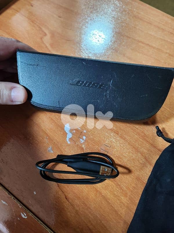 Rayban sunglasses with built in bose speakers 4