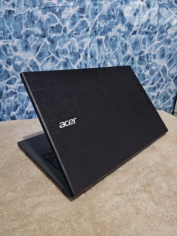 16GB ram - 256GB ssd - acer 15.6" screen 1