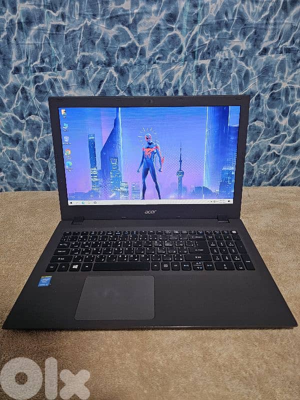 16GB ram - 256GB ssd - acer 15.6" screen 3
