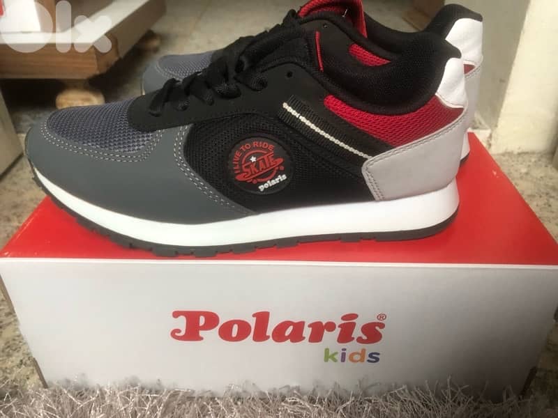 2 shoes حذاء صبياني 2