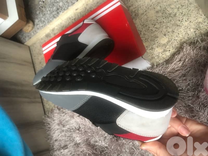2 shoes حذاء صبياني 3
