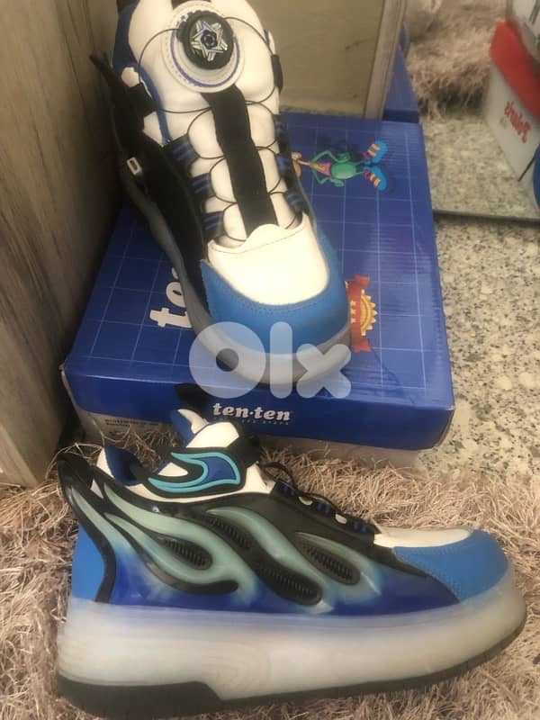 2 shoes حذاء صبياني 5