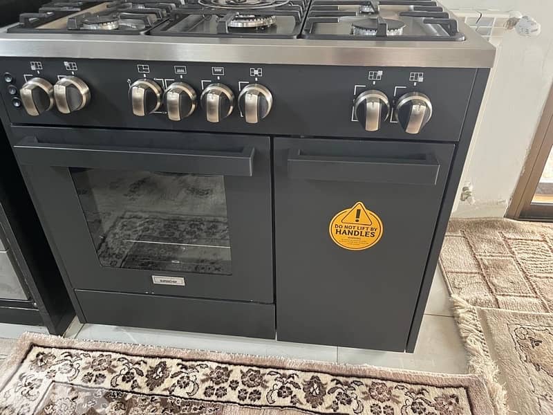 غاز اسود وفضي 1