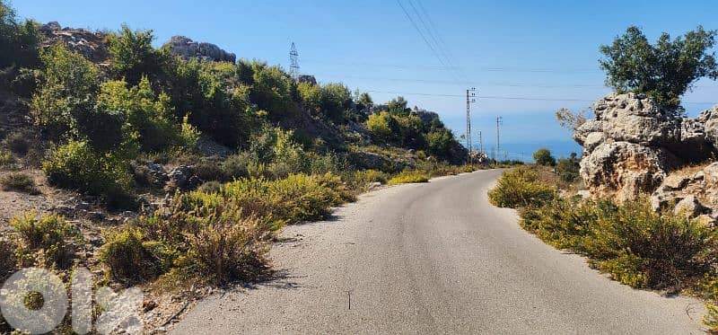 Prime land in Achkout for Sale - أرض للبيع في منطقة عشقوت 0