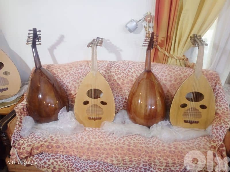 عود مميز بسعر مميز وكل عود مع شنطة وريش 17