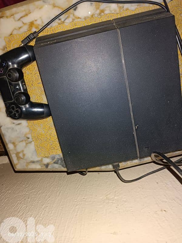 Ps4 نضيفه للبيع،معها العاب 0