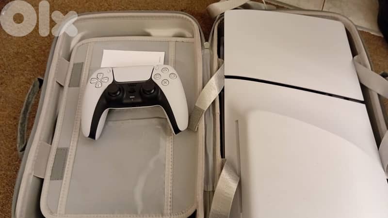 PS5 Slim Bundle – Controller + UPS 850 + Bag 1