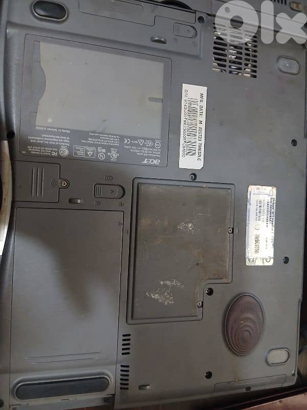2 very old Acer laptops 4