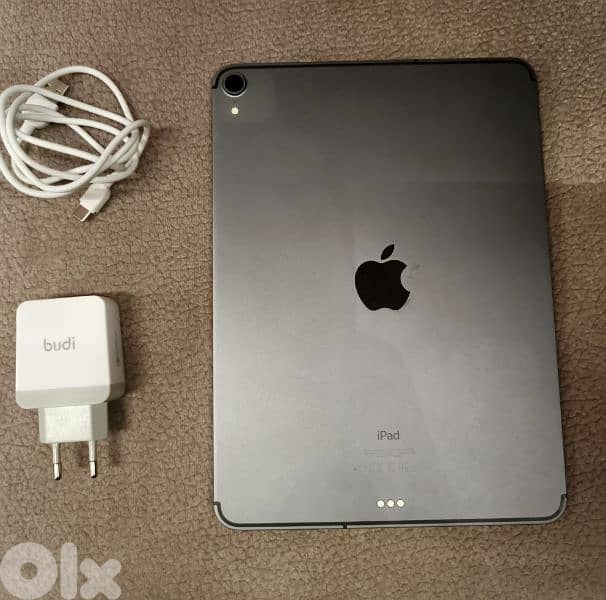 Ipad 11 Pro 1st Gen 512GB Wifi + Cellular  Super Clean 120FPs Gaming 0
