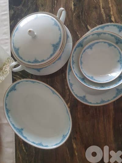 Noritake Dinner Set, French Crystal Glasses Set & high-end Silverware.