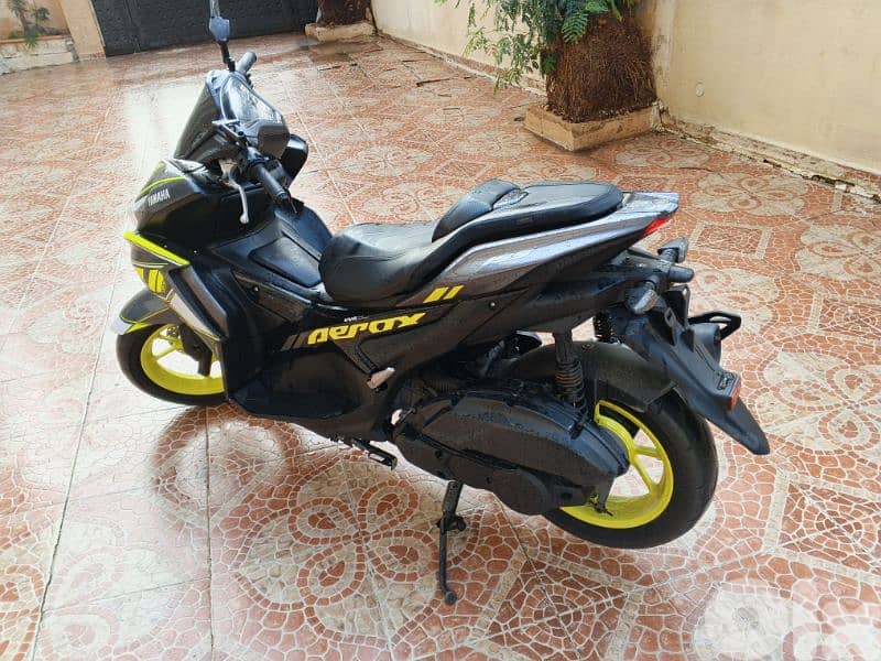 yamaha aerox  155 cc 3