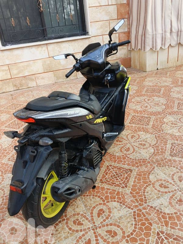 yamaha aerox  155 cc 4