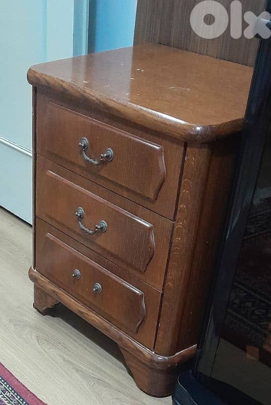 كومودينة لون جوزي 2