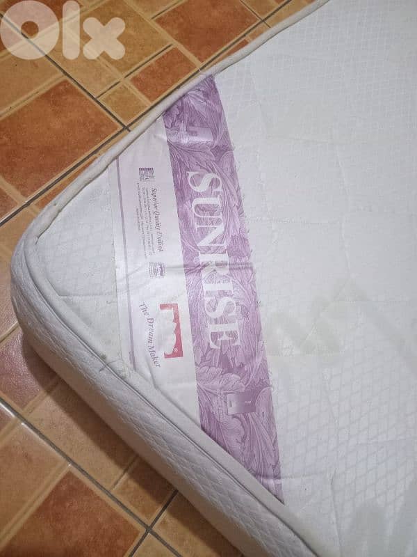 فرشه مجوز كتير نضيفه ماركة فاب السعر ٦٠$ للتواصل ٧٠٨٩٧٥٤٧ 3