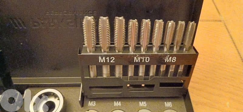 Parkside 40-piece metric tap and die set. 4