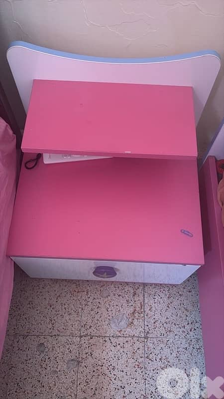 غرفة نوم كاملة شبه جديدة – سعر مميز 2