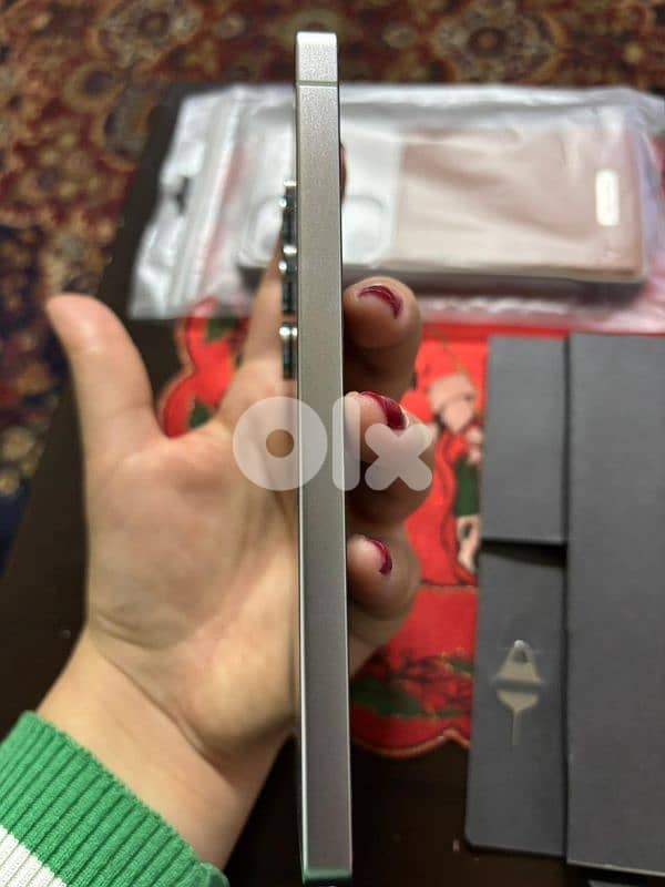 S25 ultra titanium blue 1 terra 0 scratches used few months 6