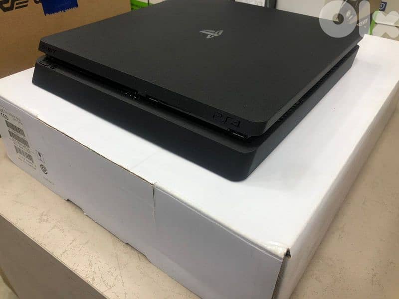 ps4 slim motel el jdede ma3o Maske asleyeh wel 3elbe لسعر قابل للتفاوض 4