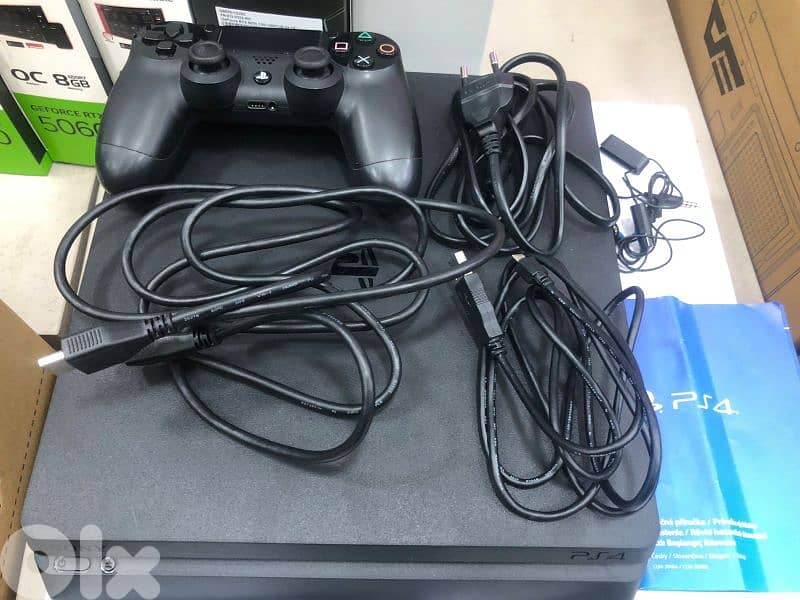 ps4 slim motel el jdede ma3o Maske asleyeh wel 3elbe لسعر قابل للتفاوض 6